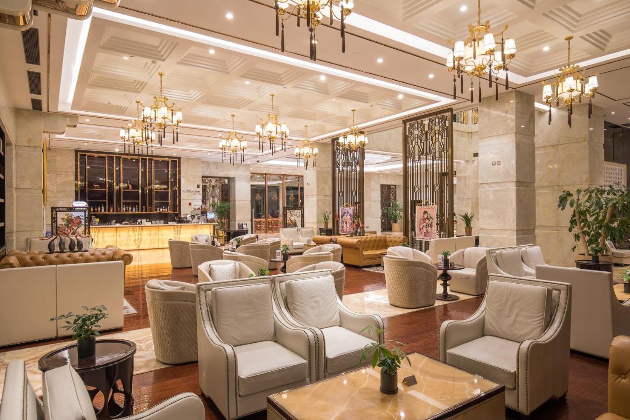 Royal Garden Hotel Shanghai-Free Shuttle To And From Disney & Pvg & Close Metro Line2 Easy To Sha New Expo Екстер'єр фото
