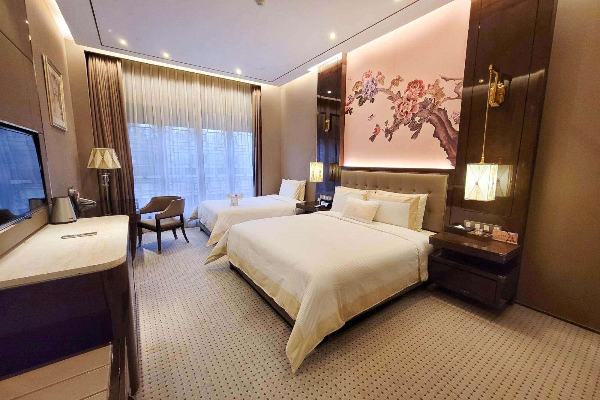 Royal Garden Hotel Shanghai-Free Shuttle To And From Disney & Pvg & Close Metro Line2 Easy To Sha New Expo Екстер'єр фото